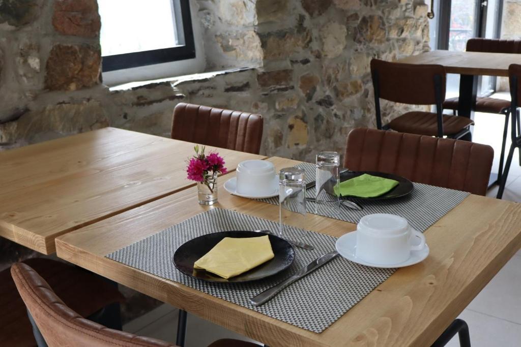 Le Relais De Porz Morvan Plomodiern Bagian luar foto